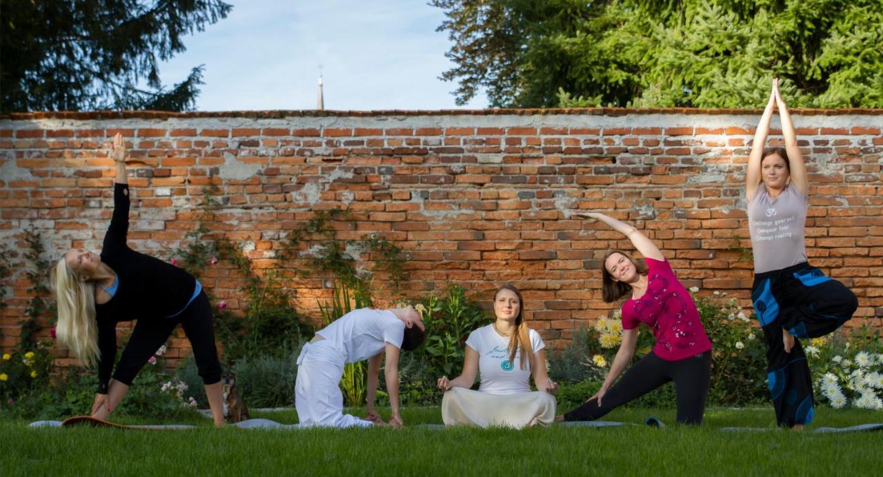 Om Yoga Center Apartment Словенска Бистрица Екстериор снимка