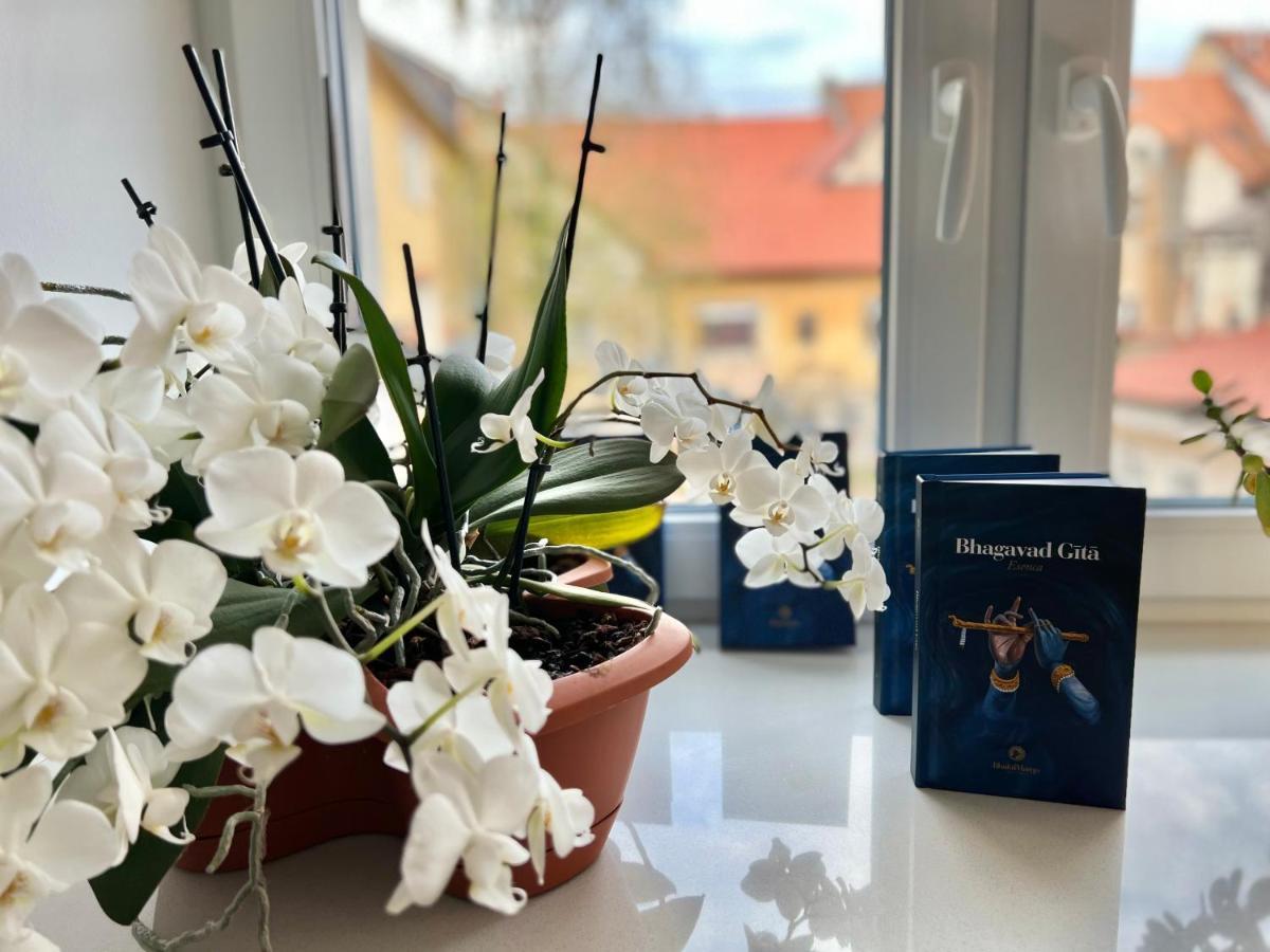 Om Yoga Center Apartment Словенска Бистрица Екстериор снимка