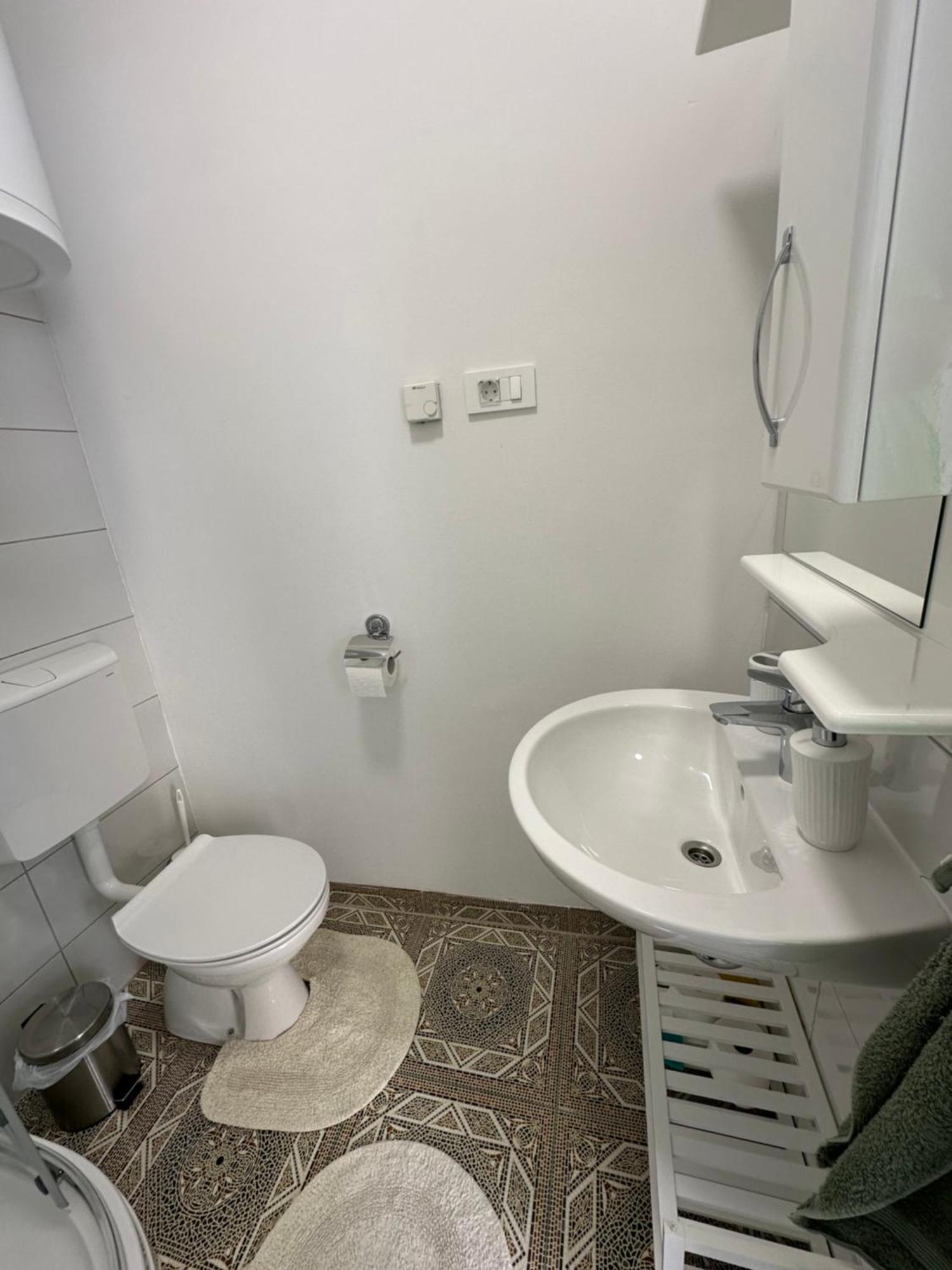 Om Yoga Center Apartment Словенска Бистрица Екстериор снимка